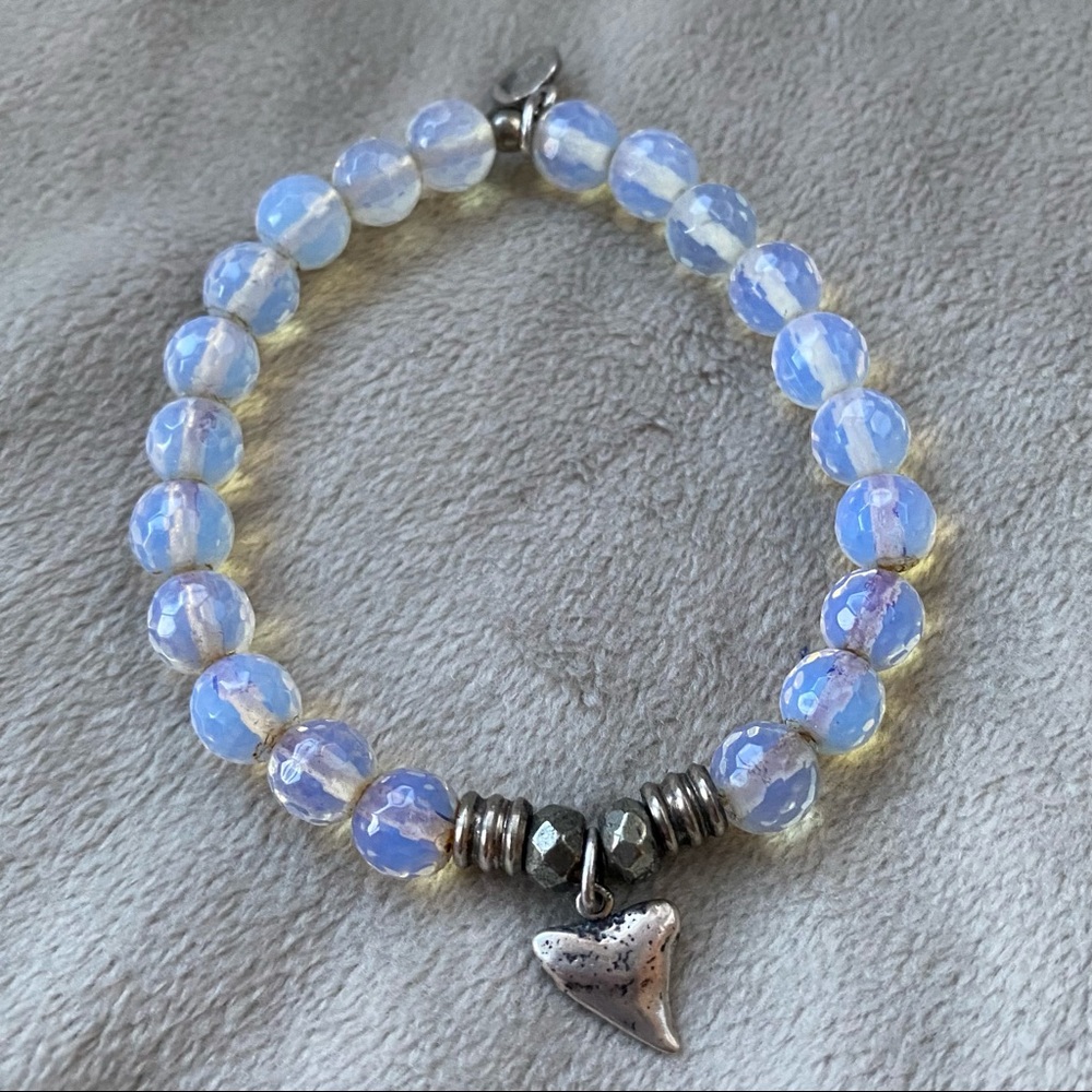 Tiffany Jazelle Shark Tooth Charm Bracelet on White Opal